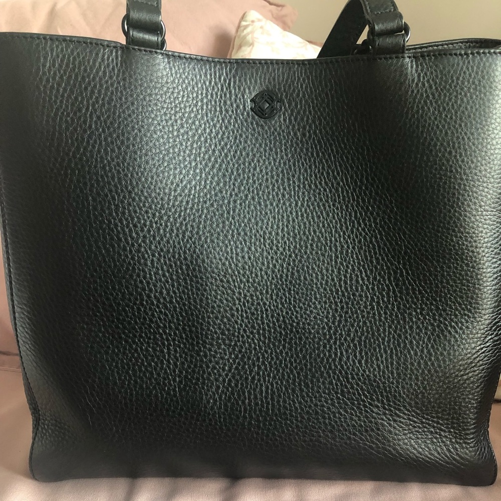 Dagne Dover Large Allyn Onyx like NEW!!🖤